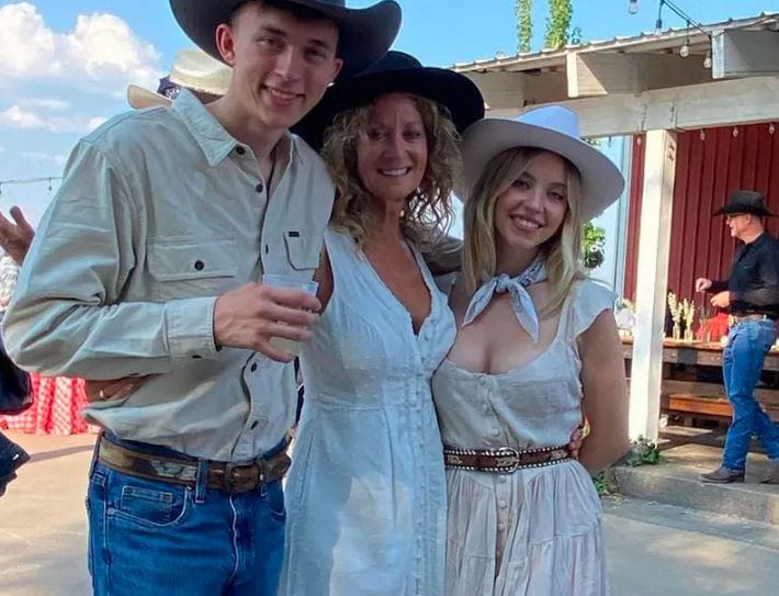 Sydney Sweeney family
