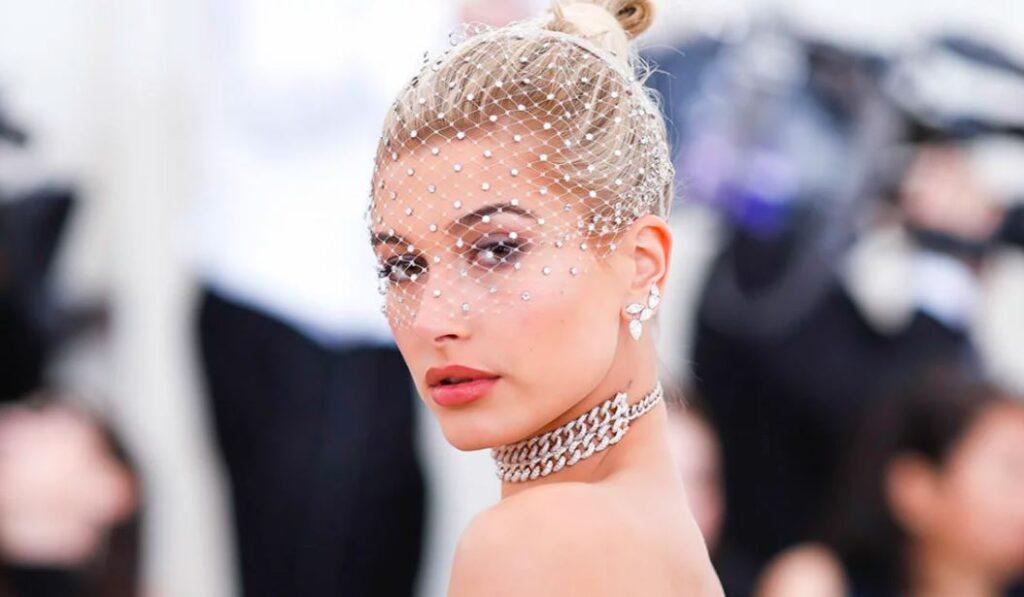 Hailey Bieber