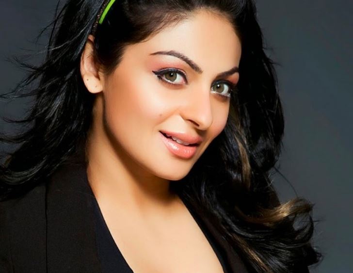 Neeru Bajwa 