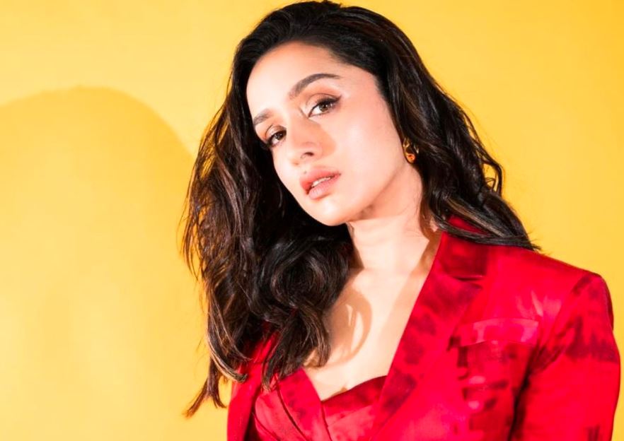 Shraddha Kapoor social media